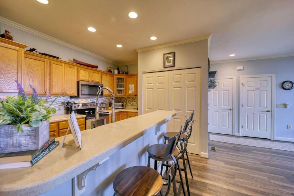 Bucket List Views Sugar Mountain Private Condo - 2Bed, 2Bath, Sleeps 6, Panoramic Views Of Mountains From Large Deck, Short Drive To Shopping, Restaurants, Cafes & Banner Elk Town Kültér fotó