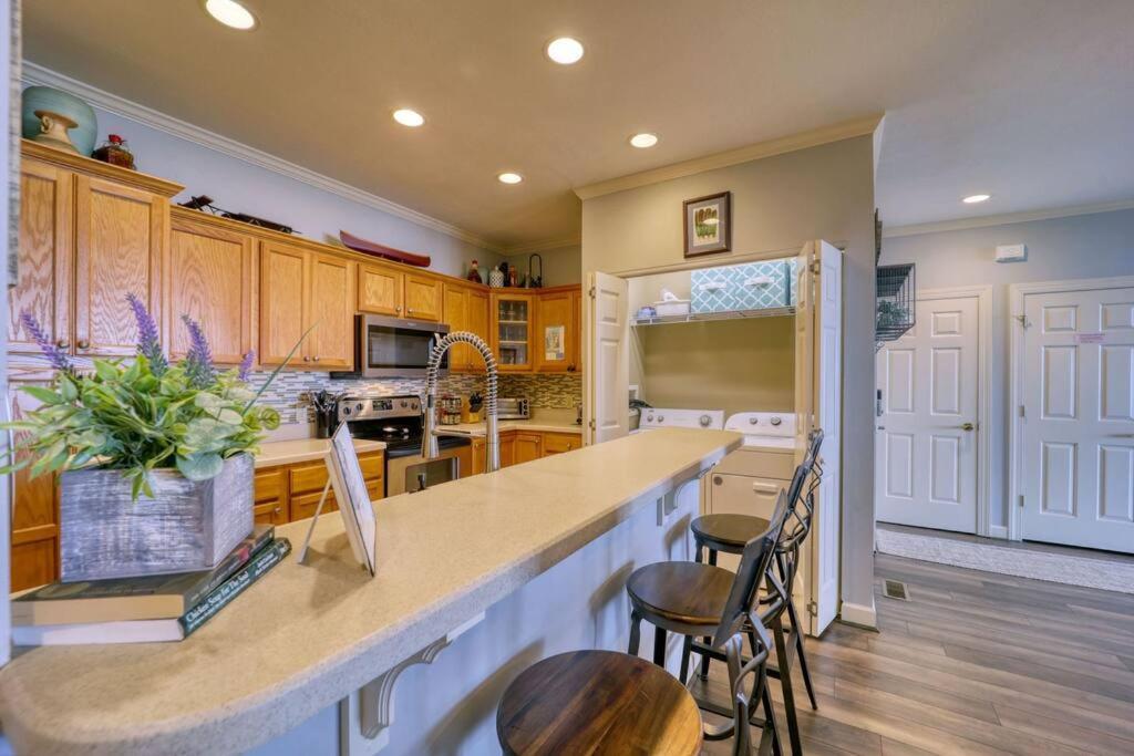 Bucket List Views Sugar Mountain Private Condo - 2Bed, 2Bath, Sleeps 6, Panoramic Views Of Mountains From Large Deck, Short Drive To Shopping, Restaurants, Cafes & Banner Elk Town Kültér fotó